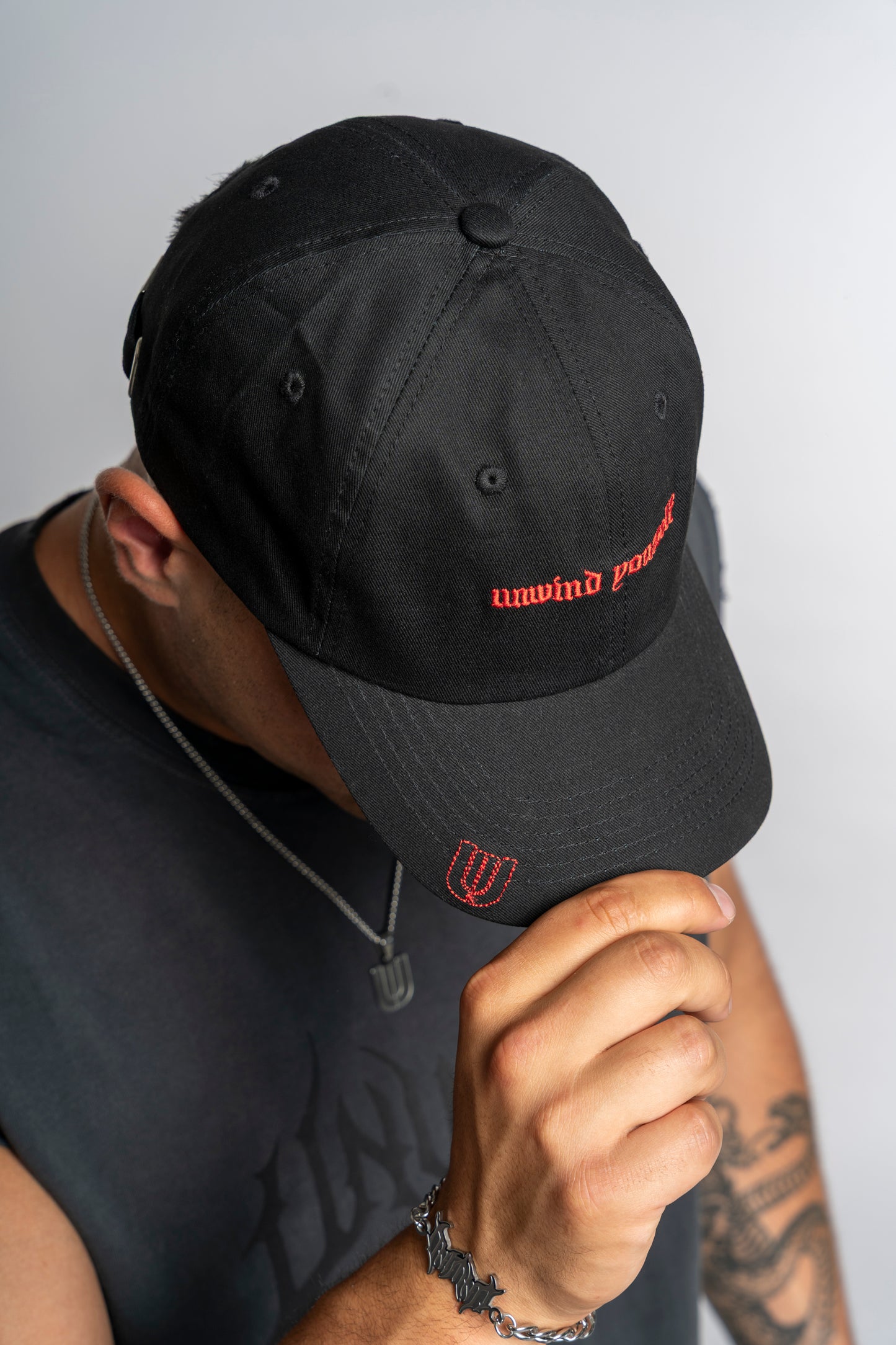 UNWIND YOURSELF CAP RED